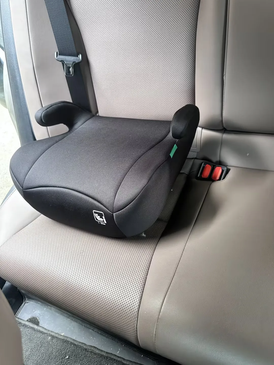 Lightweight Booster Car Seat for Kids - Image 2